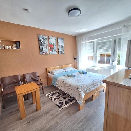 Sobe-Apartmani Modrica Exteriör bild
